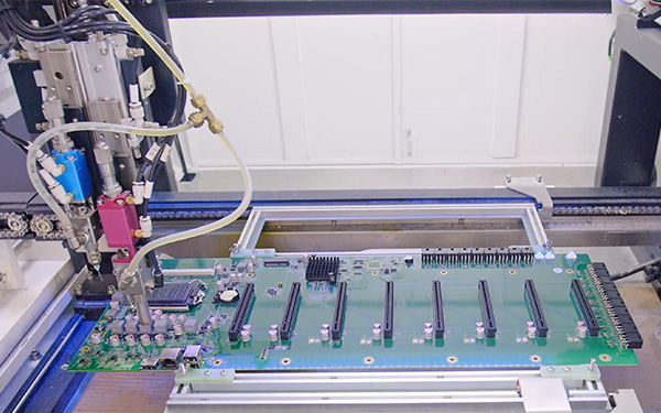 PCBA三防漆涂覆的“氣泡”危機：等離子清洗與噴涂參數的深度解析