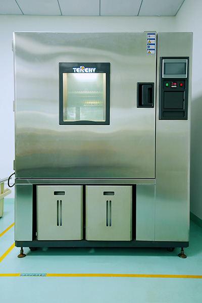 高低溫測(cè)試設(shè)備 高低溫測(cè)試設(shè)備